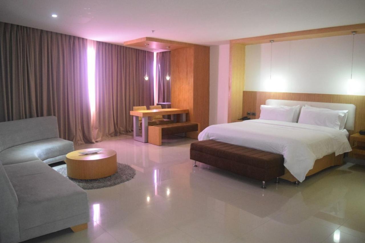 Radisson Diamond Barranquilla Hotel Exterior foto